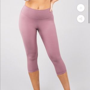 Buffbunny live Capri charisma